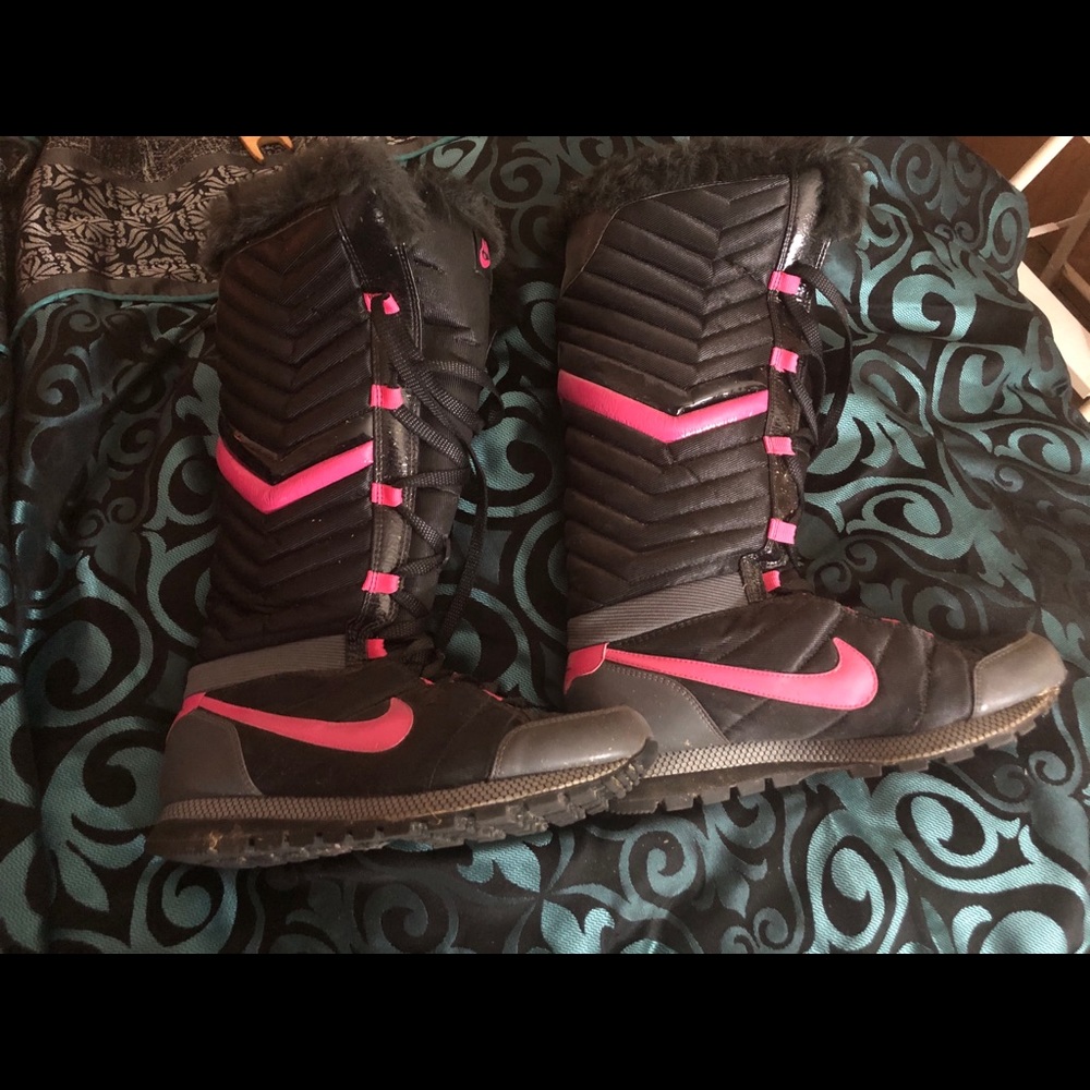 Nike winter boots